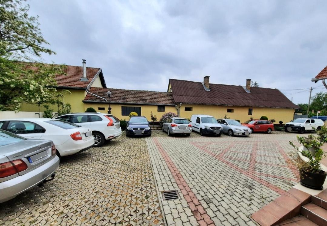 Hotel Termál Panzió Hajdúnánás Exterior foto